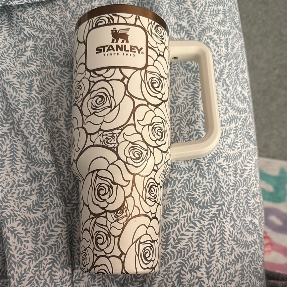 Stanley White and Brown Dining Mug with Classic Design